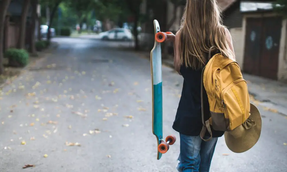 5 Best Longboards For Commuting in 2022 – Reviews & Buying Guide