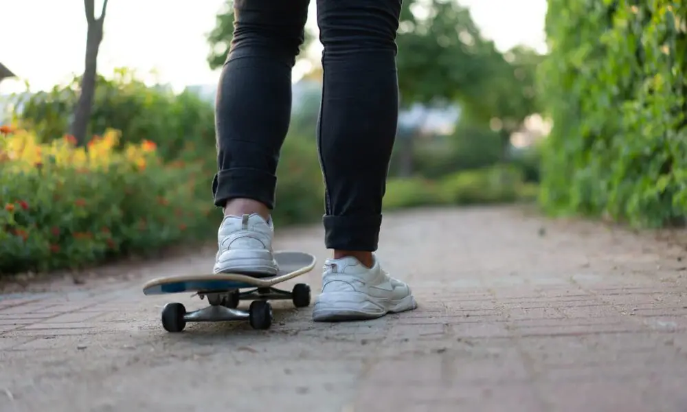 Best Skateboards for Heavy Riders in 2022 – Reviews & Buyer’s Guide