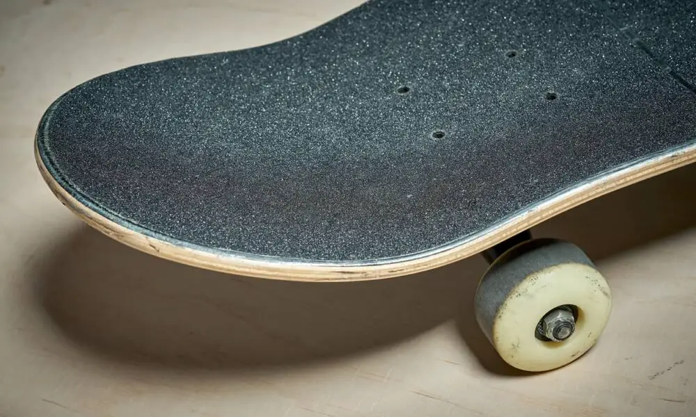8 Best Skateboard Grip Tape in 2022 – Reviews & Ultimate Buying Guide