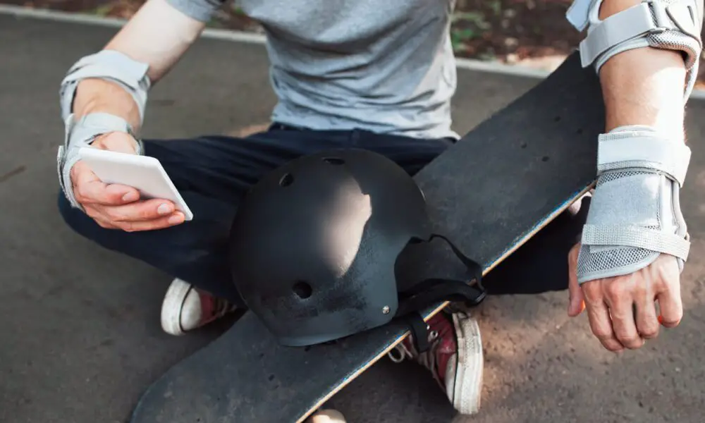 Voyager Neutrino Electric Skateboard Review – Should You Buy It?